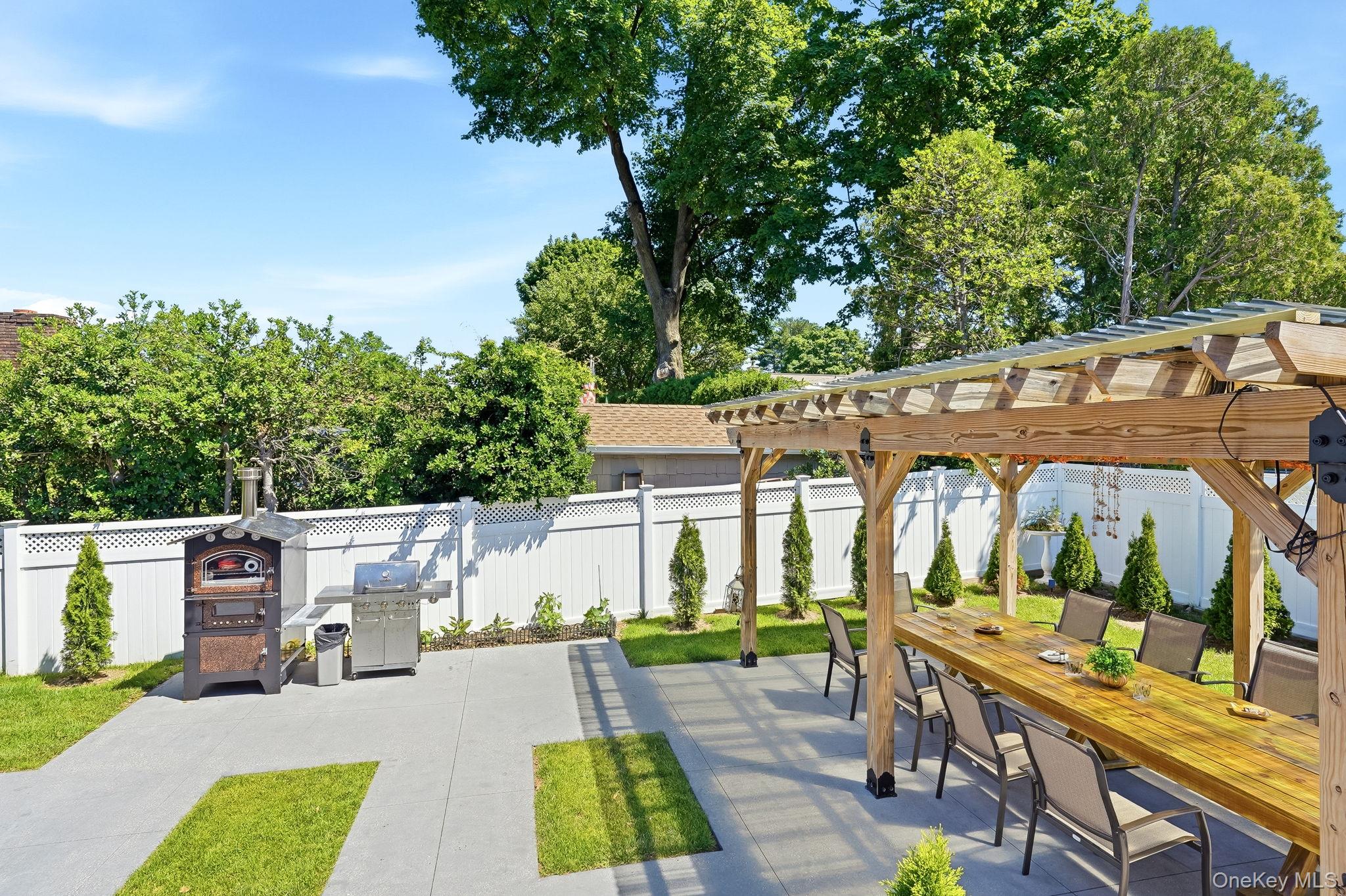 2 Lambert Road White Plains, NY 10605 - Photo 24 of 32