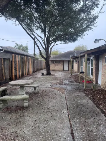 $795 | 4807 Mallow Street, Unit 5, Houston, TX 77033