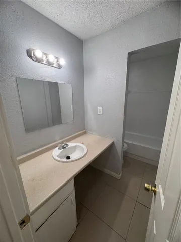 $795 | 4807 Mallow Street, Unit 5, Houston, TX 77033