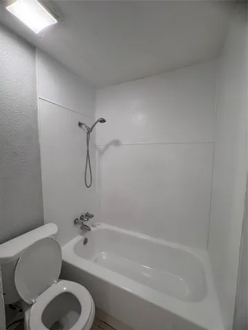 $795 | 4807 Mallow Street, Unit 5, Houston, TX 77033