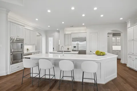 $1,595,000 | 6010 Isla Vista Court, Houston, TX 77041