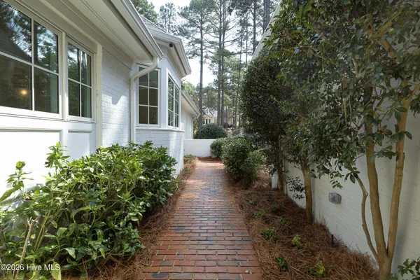 $2,595,000 | 360 Lake Dornoch Drive, Pinehurst, NC 28374