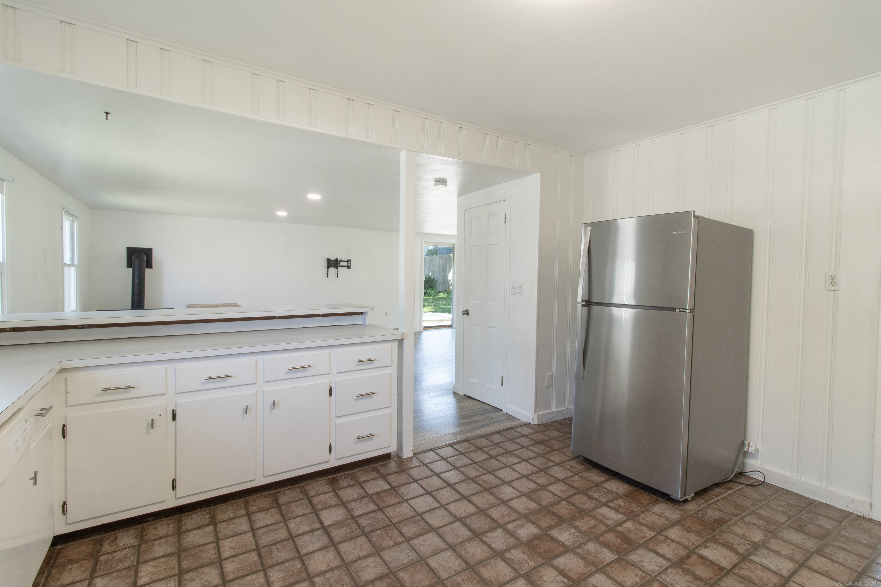 38 Mohican Road Old Saybrook, CT 06475 - Photo 15 of 34