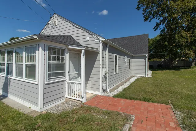 $2,800 | 38 Mohican Road, Old Saybrook, CT 06475