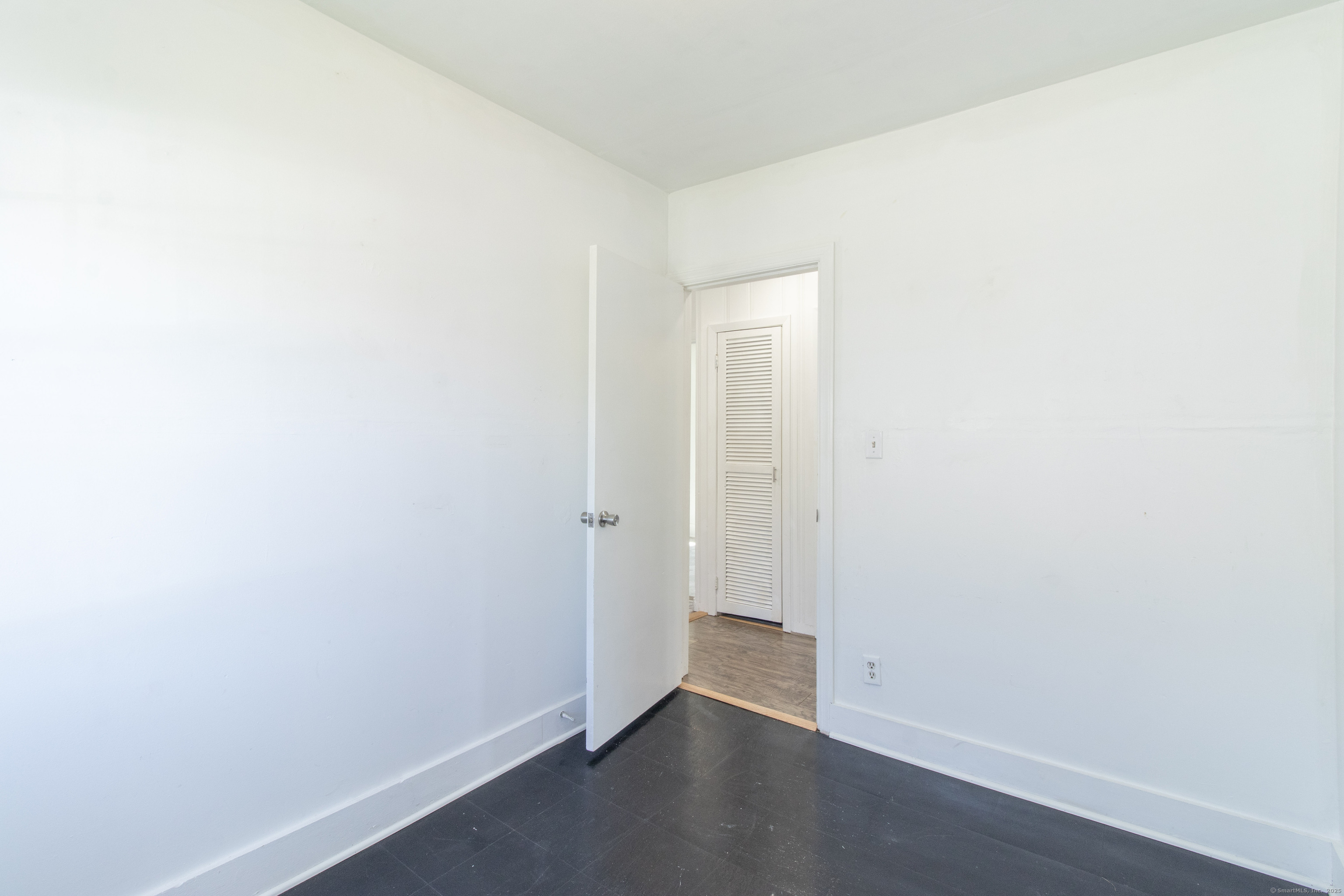 38 Mohican Road Old Saybrook, CT 06475 - Photo 8 of 34