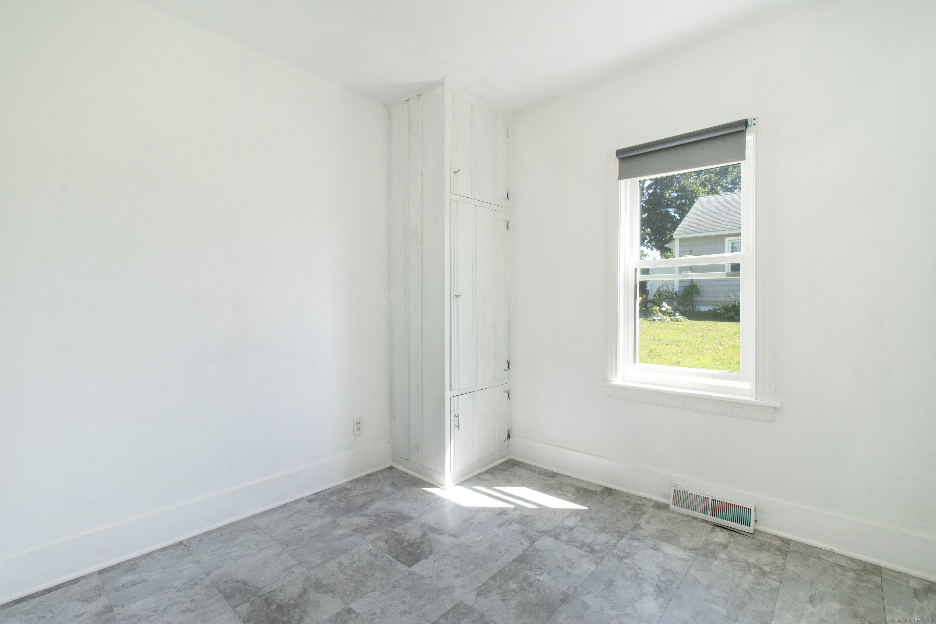 38 Mohican Road Old Saybrook, CT 06475 - Photo 10 of 34