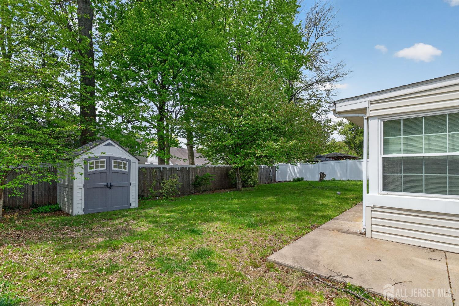 24 Moryan Road Edison, NJ 08817 - Photo 24 of 33 a house view with a garden space