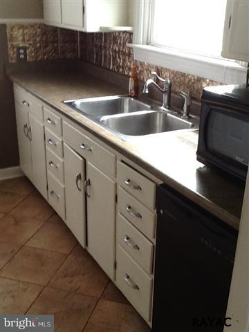 1943 North Hills Road York, PA 17406 - Photo 19 of 24 Gallery Image 19