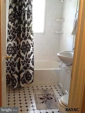 1943 North Hills Road York, PA 17406 - Photo 23 of 24 Gallery Image 23