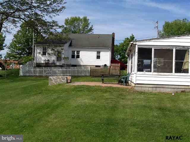 1943 North Hills Road York, PA 17406 - Photo 6 of 24 Gallery Image 6