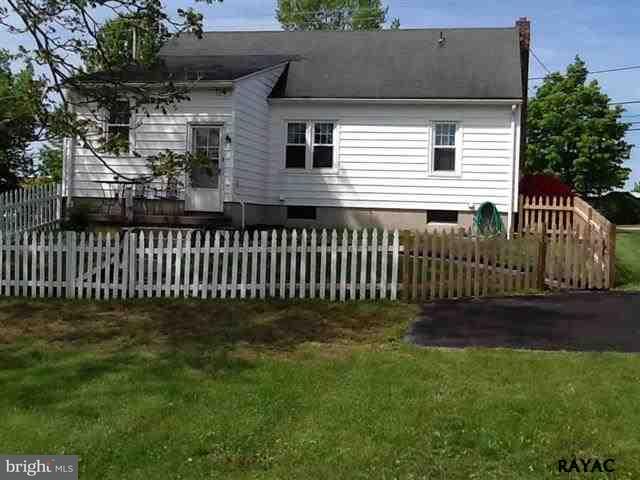 1943 North Hills Road York, PA 17406 - Photo 8 of 24 Gallery Image 8