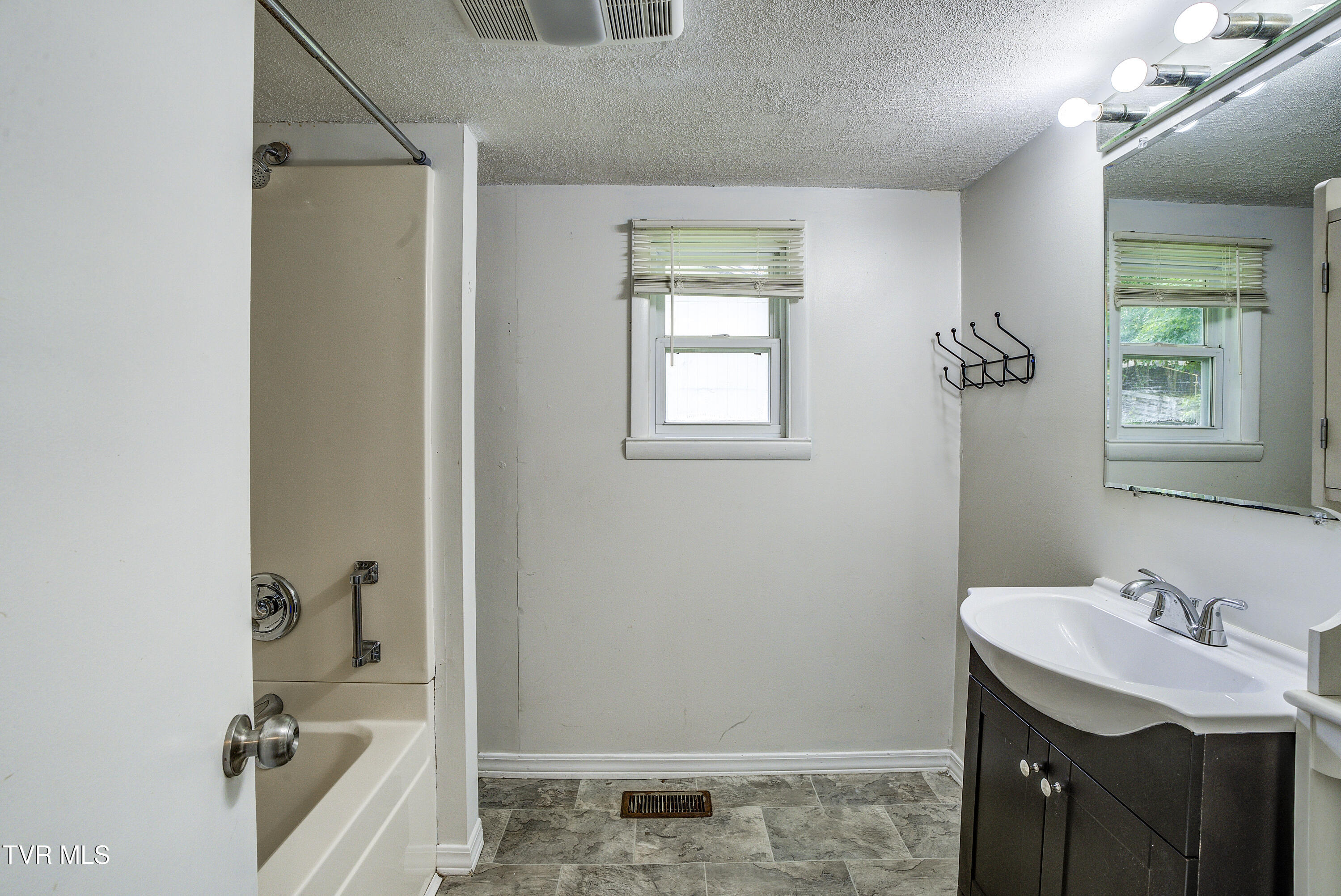 612 Trudy Street Elizabethton, TN 37643 - Photo 12 of 22 Trudy--9