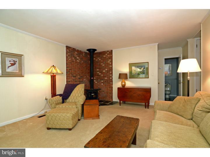 21 Exeter Road East Windsor, NJ 08520 - Photo 9 of 18 Family Room