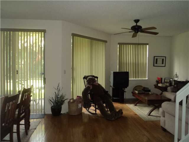 20971 Vía Oleander, Unit B Boca Raton, FL 33428 - Photo 2 of 11 Additional Photo