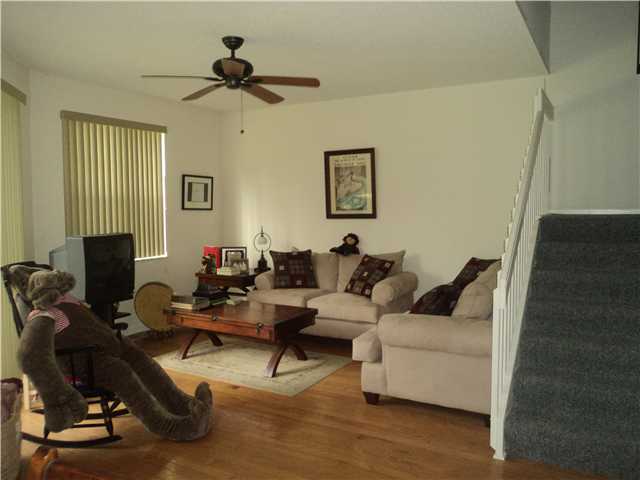 20971 Vía Oleander, Unit B Boca Raton, FL 33428 - Photo 4 of 11 Additional Photo