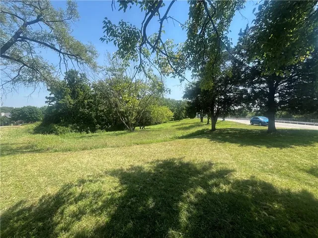 $150,000 | 6217 Northwest Roanridge Road, Kansas City, MO 64151