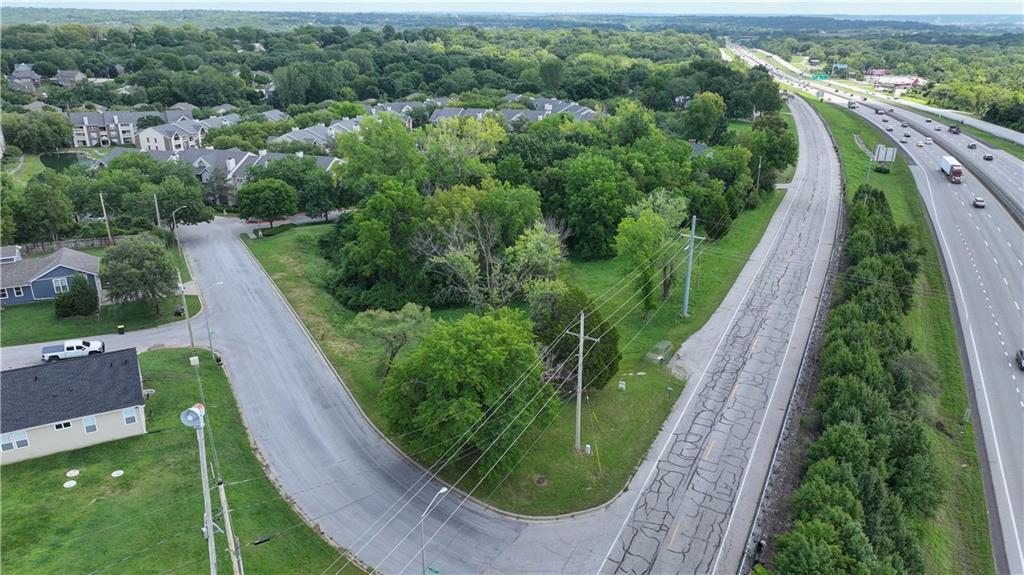 6217 Northwest Roanridge Road Kansas City, MO 64151 - Photo 3 of 17