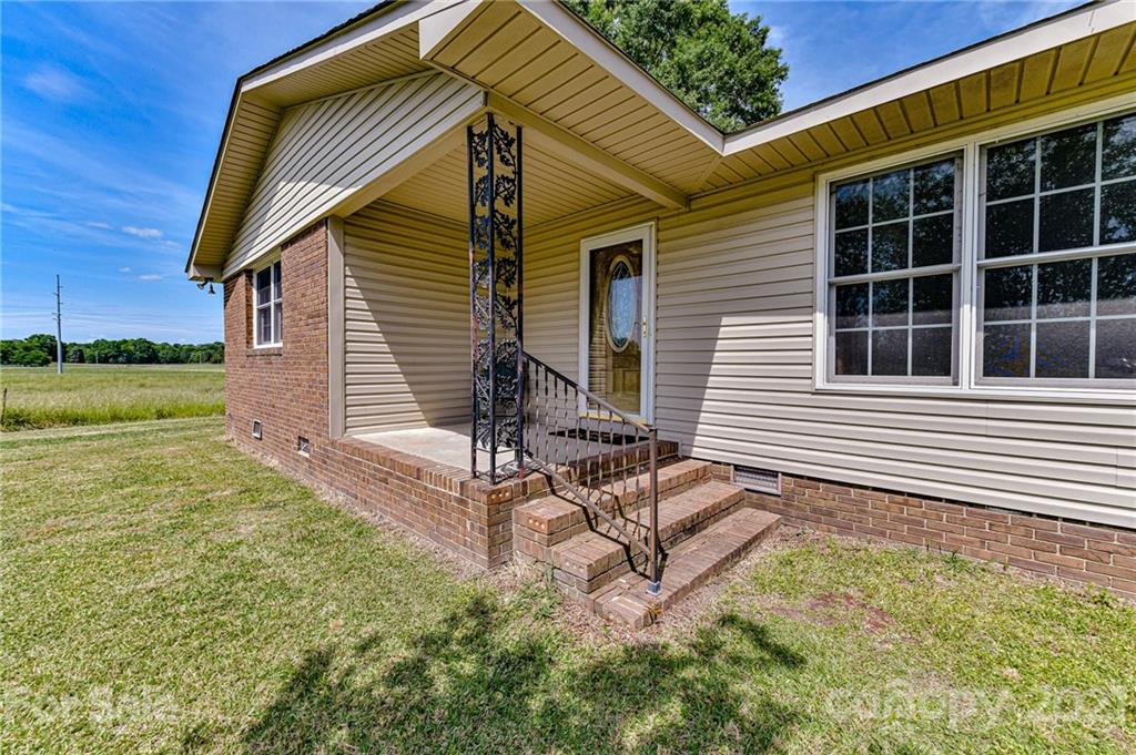 1422 Clarence Secrest Road Monroe, NC 28110 - Photo 4 of 34 Gallery Image 4