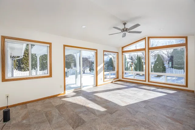 $464,900 | 527 Applewood Drive, Kimberly, WI 54136