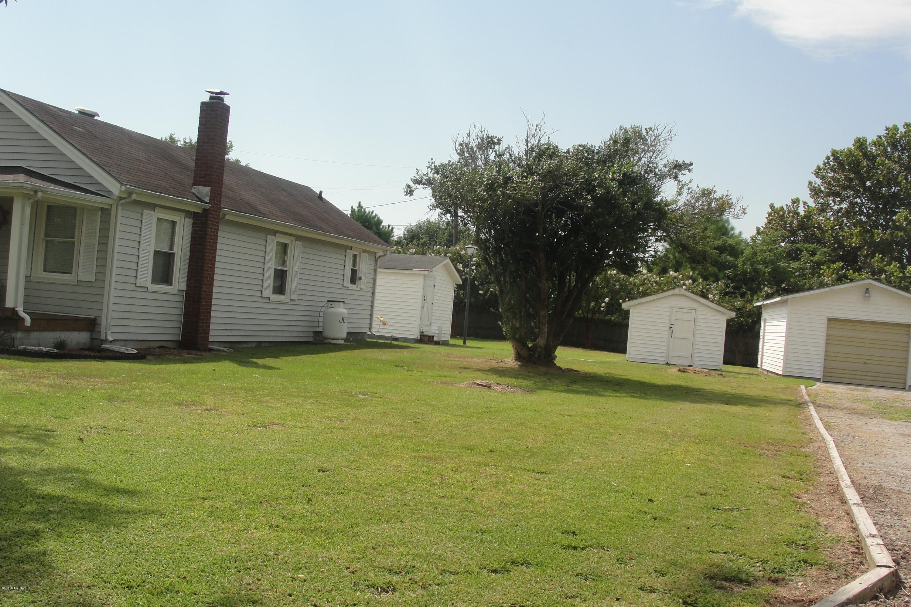 160 Frost Road Newport, NC 28570 - Photo 4 of 22 DSC07531