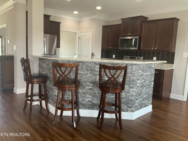 $575,000 | 8230 Equinox Lane, Powell, TN 37849