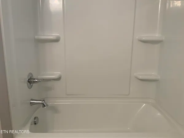 $575,000 | 8230 Equinox Lane, Powell, TN 37849