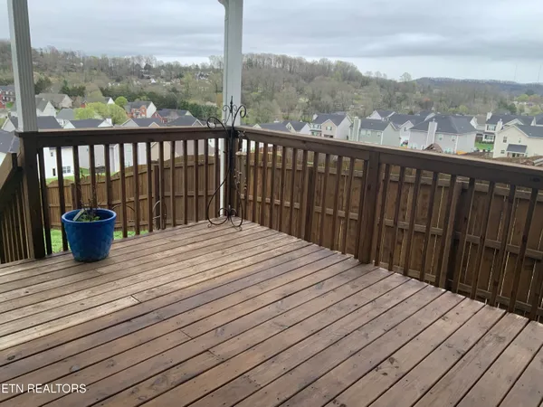 $575,000 | 8230 Equinox Lane, Powell, TN 37849