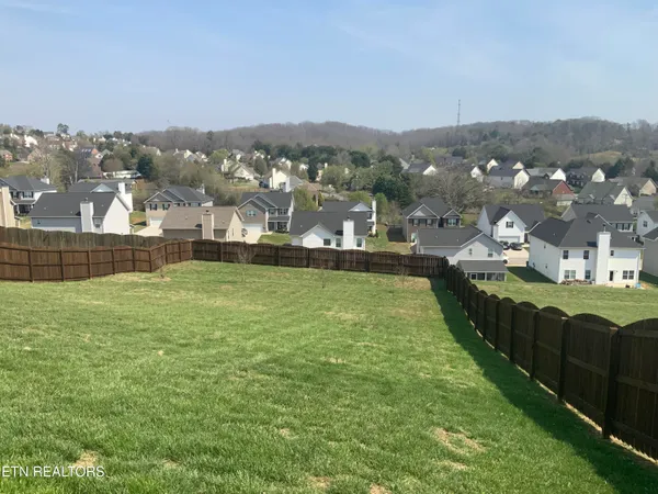 $575,000 | 8230 Equinox Lane, Powell, TN 37849