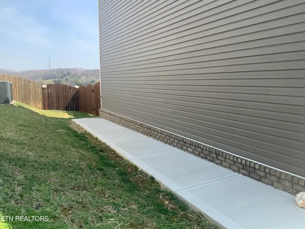 $575,000 | 8230 Equinox Lane, Powell, TN 37849