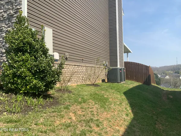 $575,000 | 8230 Equinox Lane, Powell, TN 37849