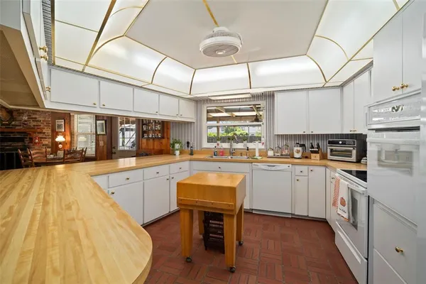 $430,000 | 501 North Bryan Circle, Brandon, FL 33511