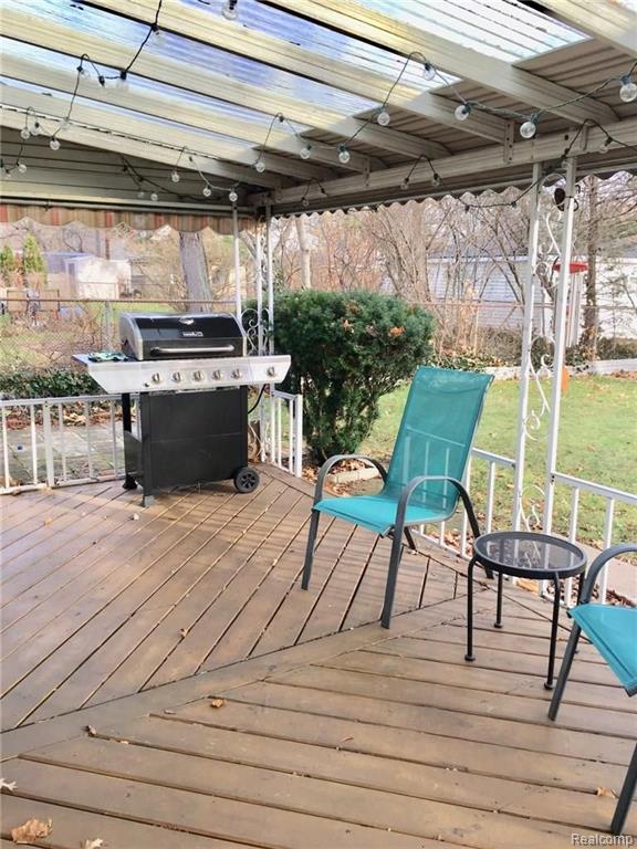 23110 Tuck Road Farmington Hills, MI 48336 - Photo 28 of 28
