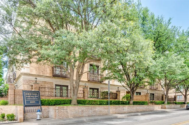$1,395,000 | 6605 Bandera Avenue, Unit 3A, Dallas, TX 75225
