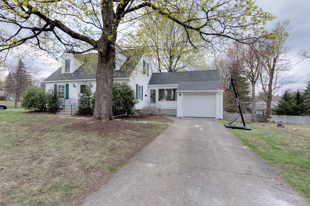8 Crestwood Road Paxton, MA 01612 - Photo 1 of 41 Gallery Image 1