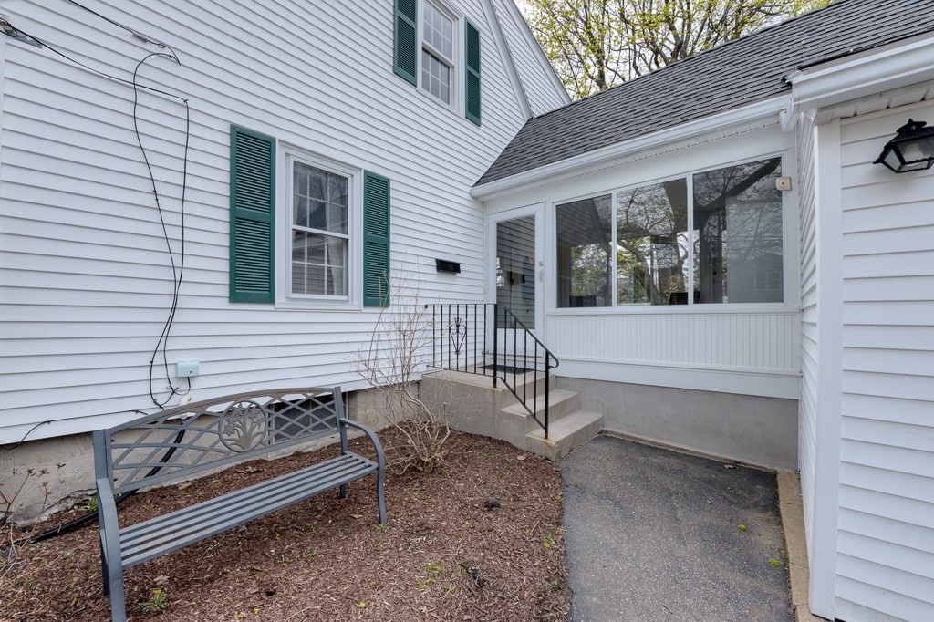 8 Crestwood Road Paxton, MA 01612 - Photo 4 of 41 Gallery Image 4