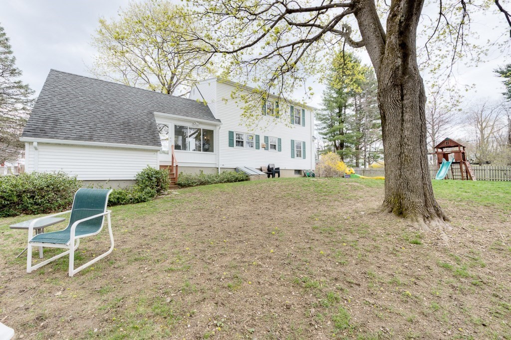 8 Crestwood Road Paxton, MA 01612 - Photo 8 of 41 Gallery Image 8