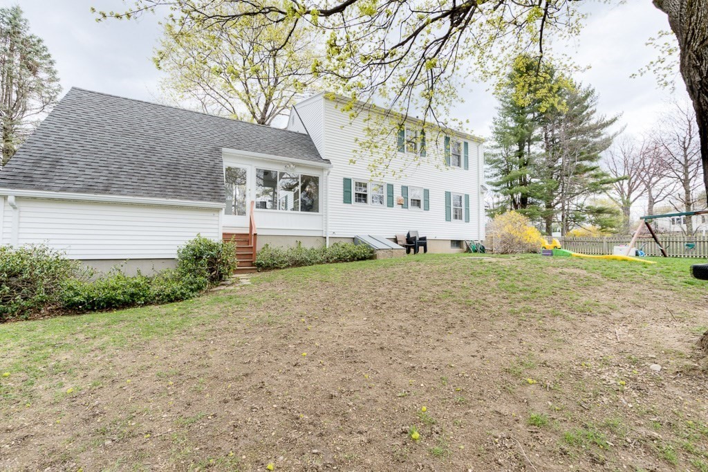 8 Crestwood Road Paxton, MA 01612 - Photo 9 of 41 Gallery Image 9