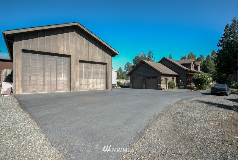 3688 East Smith Road Bellingham, WA 98226 - Photo 2 of 15