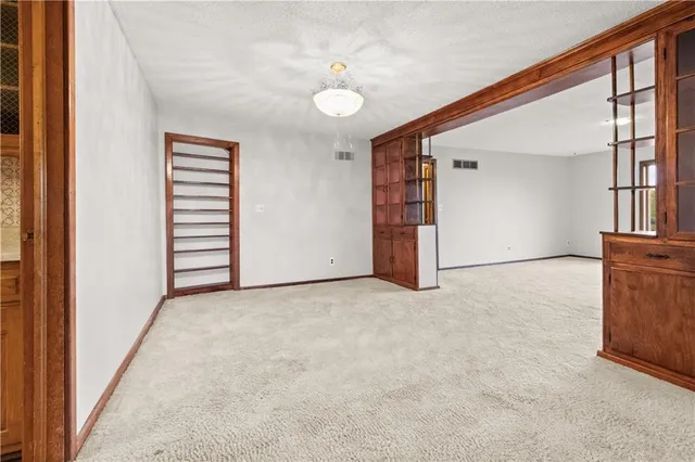 $415,000 | 146 Southeast 180th Road, Warrensburg, MO 64093