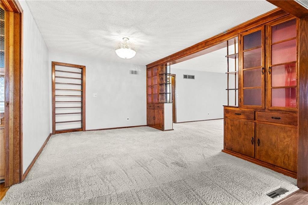 146 Southeast 180th Road Warrensburg, MO 64093 - Photo 14 of 47