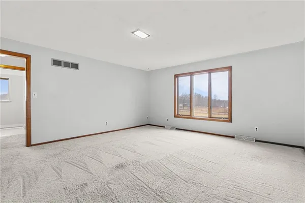 $415,000 | 146 Southeast 180th Road, Warrensburg, MO 64093