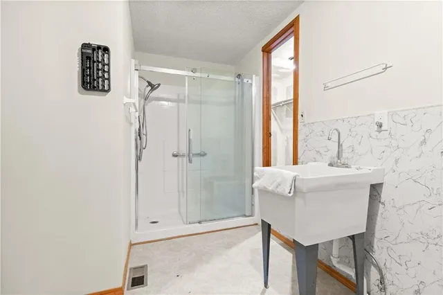 $415,000 | 146 Southeast 180th Road, Warrensburg, MO 64093