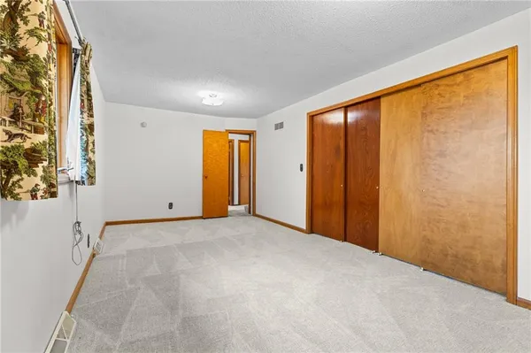 $415,000 | 146 Southeast 180th Road, Warrensburg, MO 64093