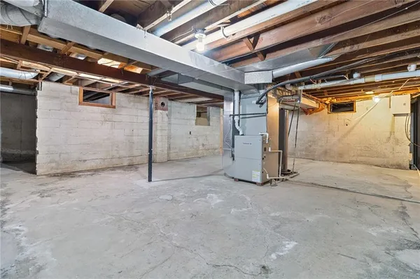 $415,000 | 146 Southeast 180th Road, Warrensburg, MO 64093