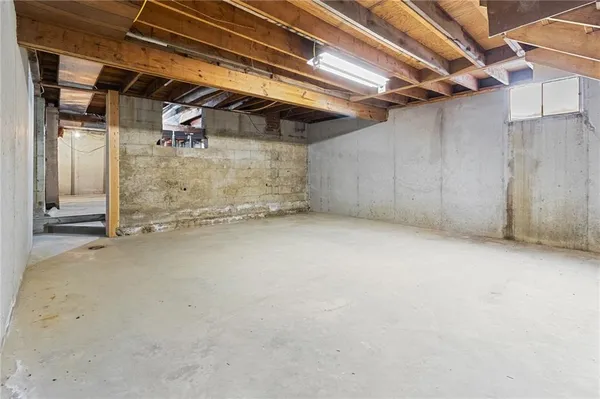 $415,000 | 146 Southeast 180th Road, Warrensburg, MO 64093