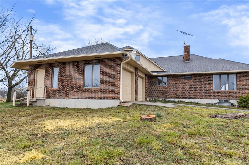 146 Southeast 180th Road Warrensburg, MO 64093 - Photo 42 of 47