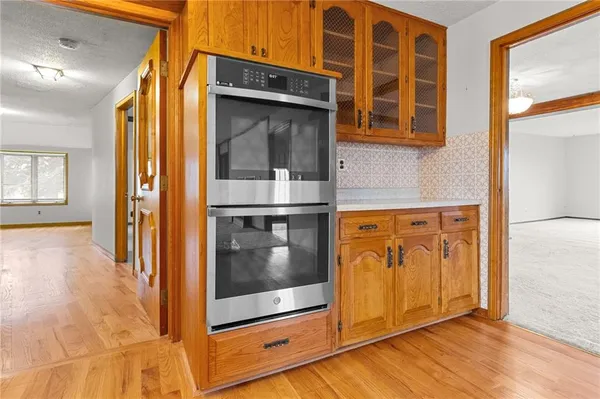 $415,000 | 146 Southeast 180th Road, Warrensburg, MO 64093