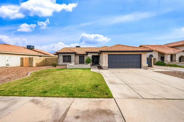 $2,300 | 5531 East Elena Avenue, Mesa, AZ 85206