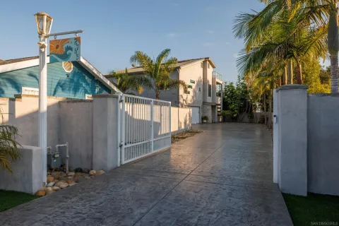 $1,799,999 | 2743 Mesa Drive, Oceanside, CA 92054