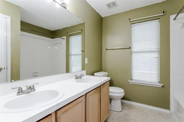 $2,600 | 1308 Dundee Drive, Arlington, TX 76002